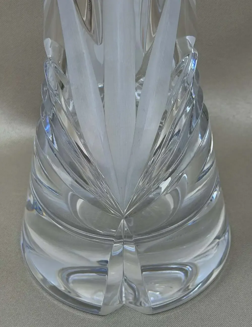 Mikasa Venus Hourglass Vase 13 1/4